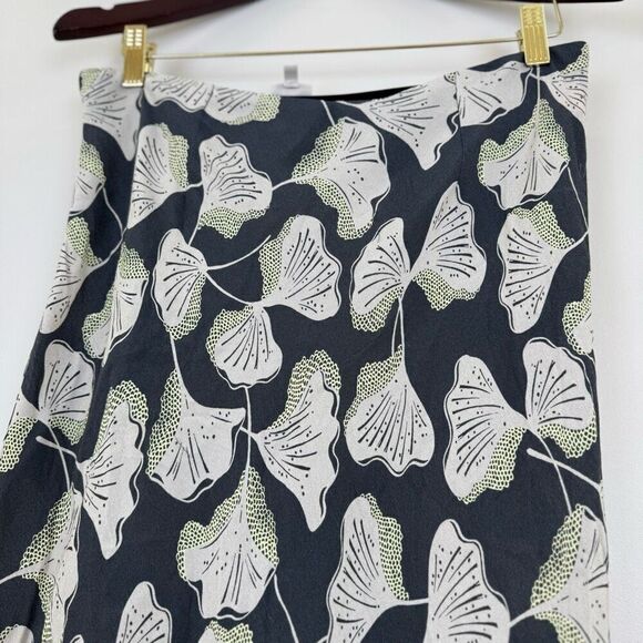 Charli Yvonne Skirt 💙 - Picture 6 of 8